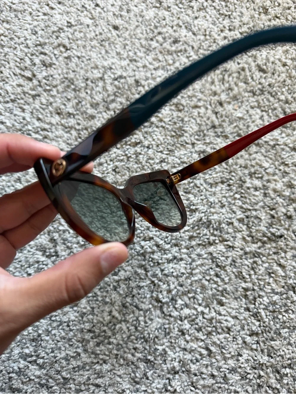 Gucci Cateye Tortoise Sunglasses with Satin Drawstring Pouch